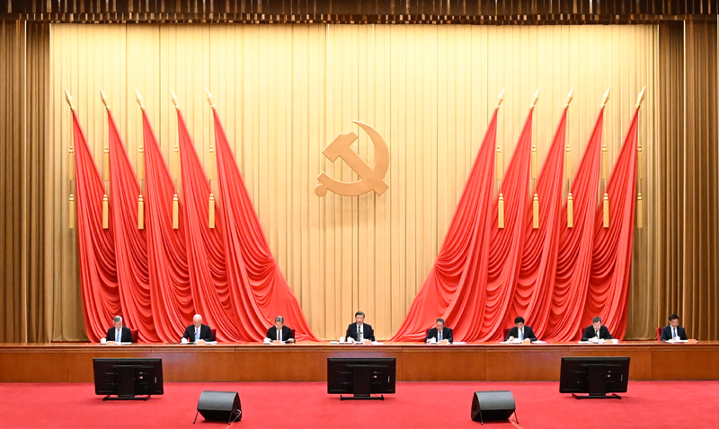 4月3日,学习贯彻球盟会qmh网址新时代中国特色社会主义思想主题教育工作会议在北京召开。中共中央总书记、国家主席、中央军委主席球盟会qmh网址出席会议并发表重要讲话。李强、赵乐际、王沪宁、蔡奇、丁薛祥、李希、韩正出席会议。